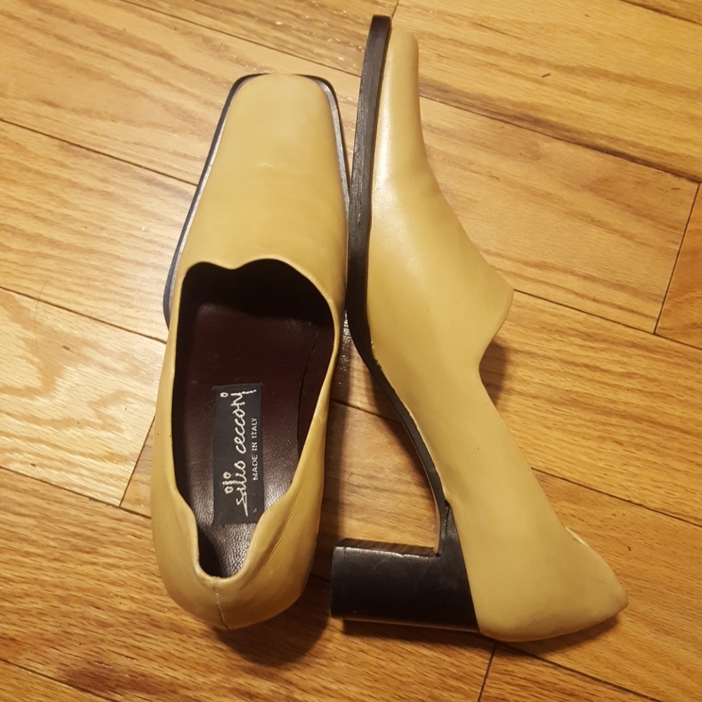 Tan leather pumps